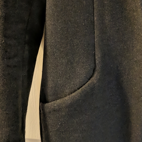 Aritzia | Wilfred Cocoon Coat 🖤 - Picture 7 of 10
